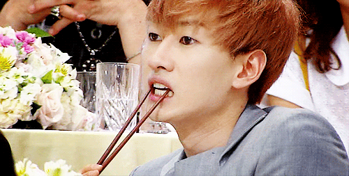  photo tumblr_m61h5tZWvw1r96gnt.gif