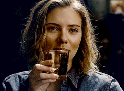 johansson-cheers