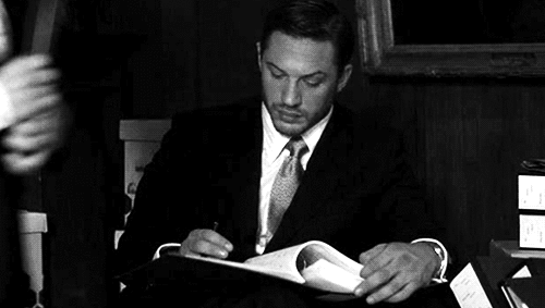  photo Manreading_zpsyfjsyoxp.gif