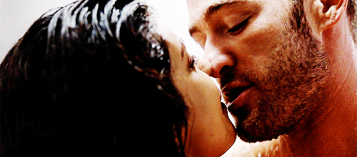 When-She-Makes-Out-Ryan-Shower