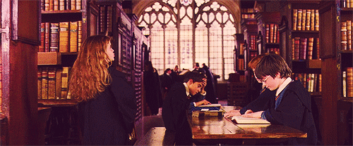 19 Things Everyone Who Dates A Book Addict Should Know
