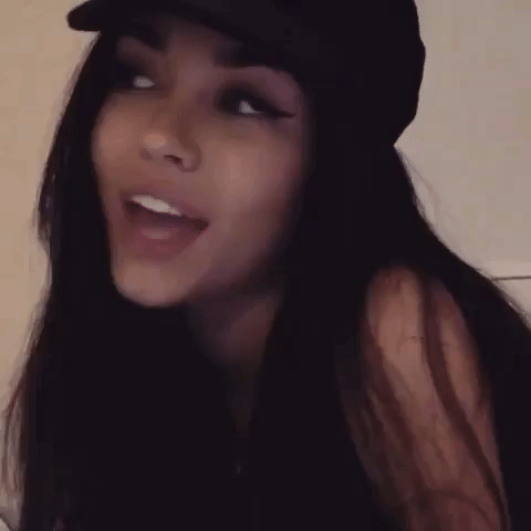 Maggie Lindemann — Gif | Maggie lindemann, Aesthetic girl, Girl gifs