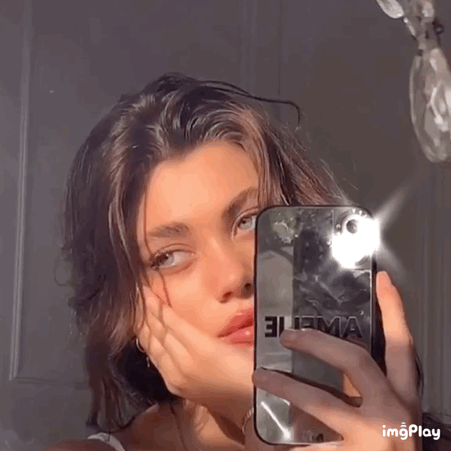 Animated gif discovered by una. Find images and videos about gif, aesthetic and icons on We Heart It - th… | Bad girl aesthetic, Aesthetic gif, Animated love images