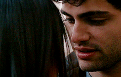 tumblr_3756fb940420c1301336b74092493c94_c9869350_250-1