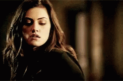 Shrug Phoebe Tonkin GIF - Shrug Phoebe Tonkin Hayley Marshall - Discover & Share GIFs