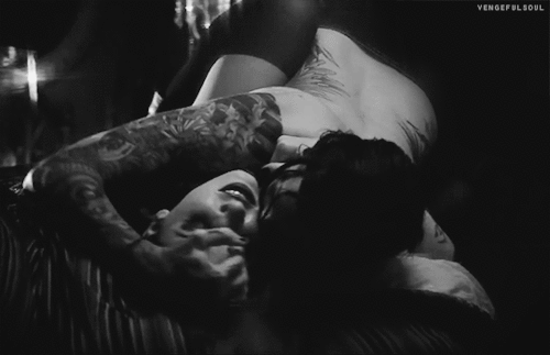 tumblr-obwp8l-Ck-Qh1vs3wx8o1-500