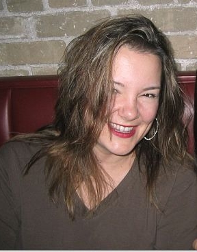 Goodreads profile picture for @lora