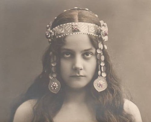 Goodreads profile picture for @flavia