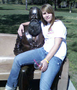 Goodreads profile picture for @EvaL