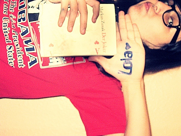 Goodreads profile picture for @Cliche