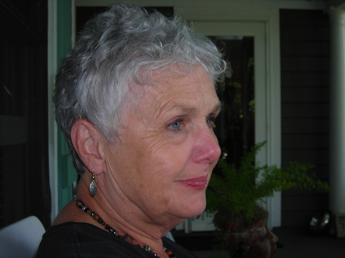 Goodreads profile picture for @lightening