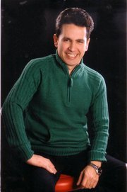 الاعلامي حسام