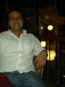 Vishal Akhouri