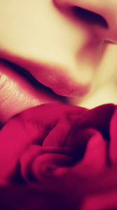 هدى عاشقة الاطفال