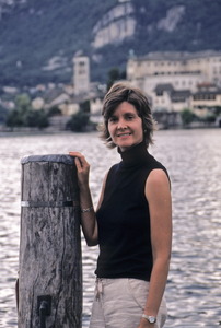 Sara Woods