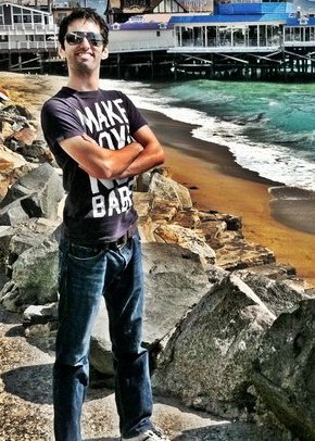 Goodreads profile picture for @emreeser