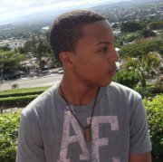 Daniel Araujo casado