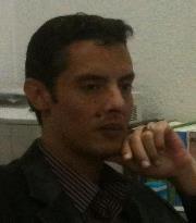 عاطف الأصفر