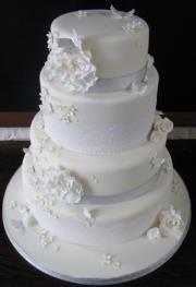 Marianne Dazzlelicous cakes