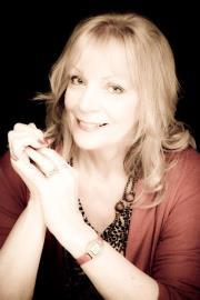 Sandra Knight