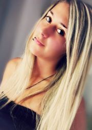 Мони Симоновска