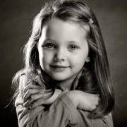 Ȑṹbä ĶḣäḾḝs