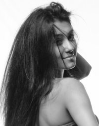 Люси Мнацаканян