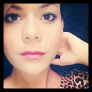 Nía Bm