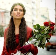 بائعة الورد