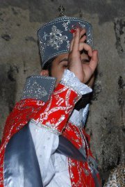 Հուսիկ քհն.