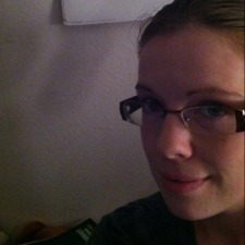 Erin (thatwritergirl)