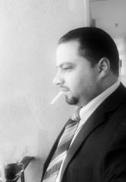 الكاتب محمود