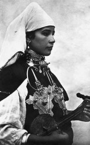 Zayneb Hamzi