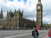 ฉัตรชัย อภิวันท์สนอง