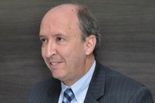Juan Manuel  Charry Urueña
