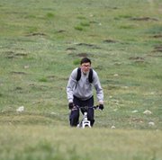 Мөнхдарь Э.