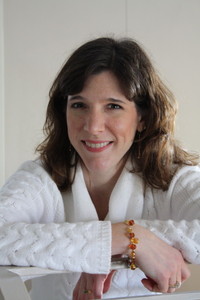 Lora Leuzinger