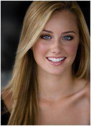 الشاعرة نورا جويدة