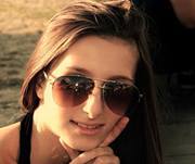 Бони Николовска'