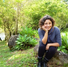 Mayra Correa e Castro