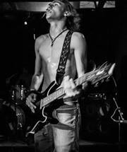 Игриво Копито