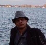 أحمد مصطفي