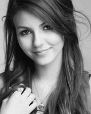 ألينا الأمل