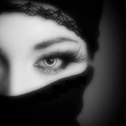 الكاتبة مروة