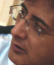 Nader Vahid