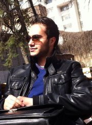 Юнес Насири