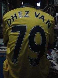 Dhez Kembali