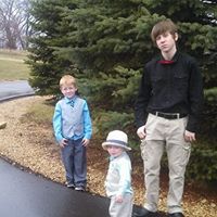 Christopher J Axness