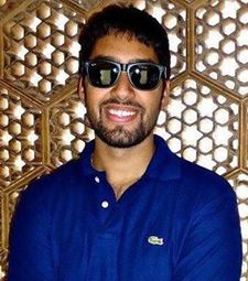 Naveed Akhavan