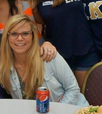 Carrie Recker